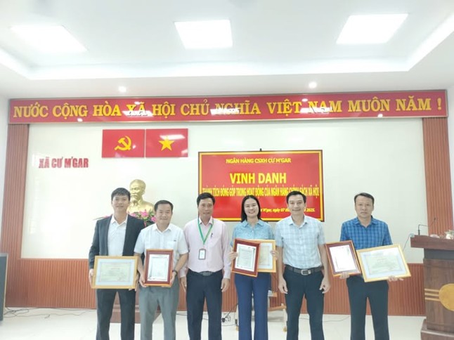 NHCSXH Cư M’gar tri ân các đồng chí nguyên thành viên Ban đại diện – Ghi nhận những đóng góp bền bỉ cho công tác tín dụng chính sách